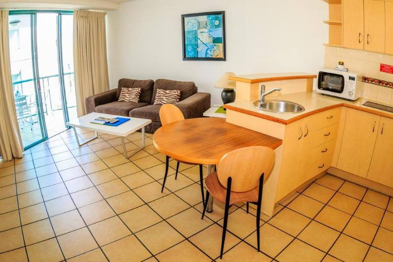 Grand Palais Boolarong Beachside Apartments