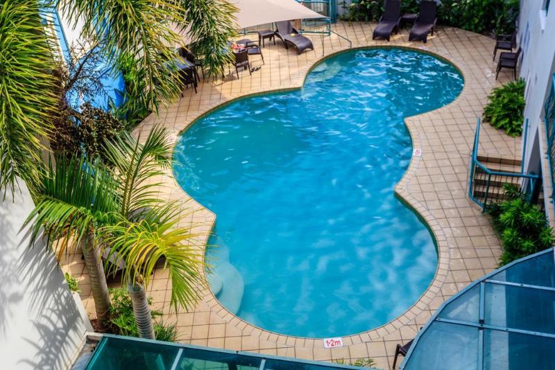 Grand Palais Boolarong Beachside Apartments