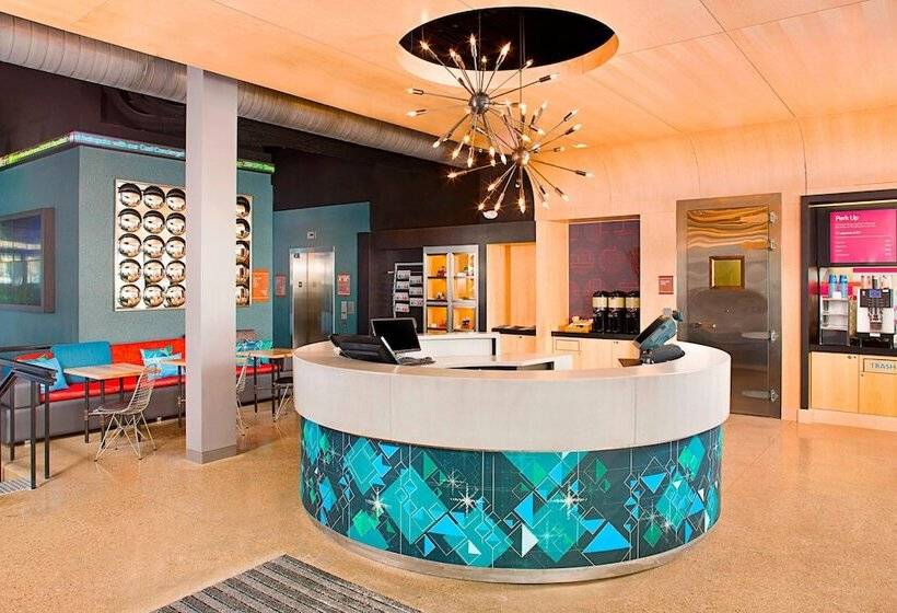 هتل Aloft Beachwood