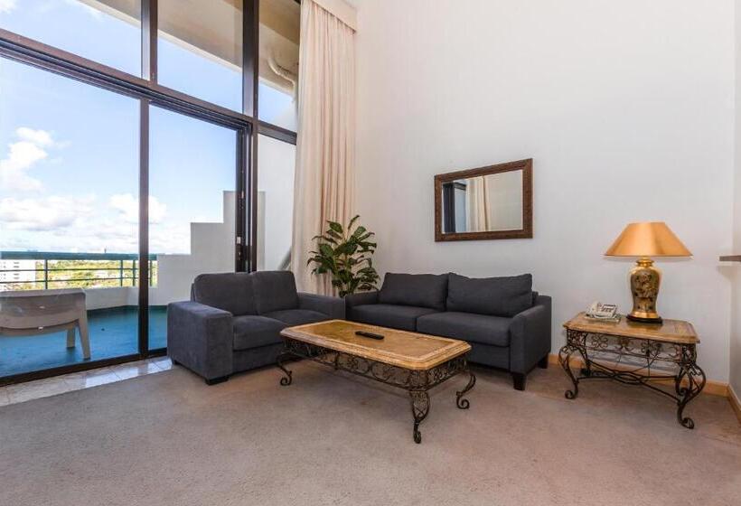 هتل Alupang Beach Tower