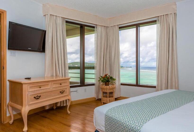 هتل Alupang Beach Tower