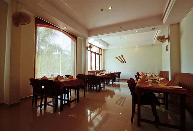 Hotel Ashirwad Heritage Resort