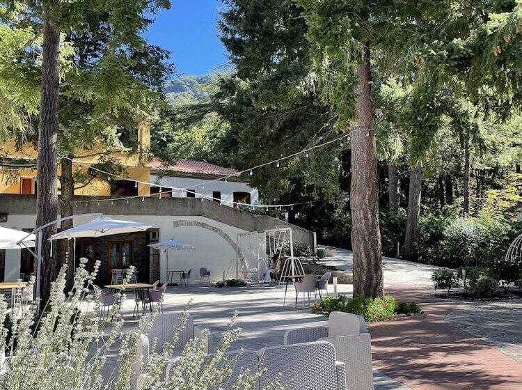 هتل Borgo Villa Maria