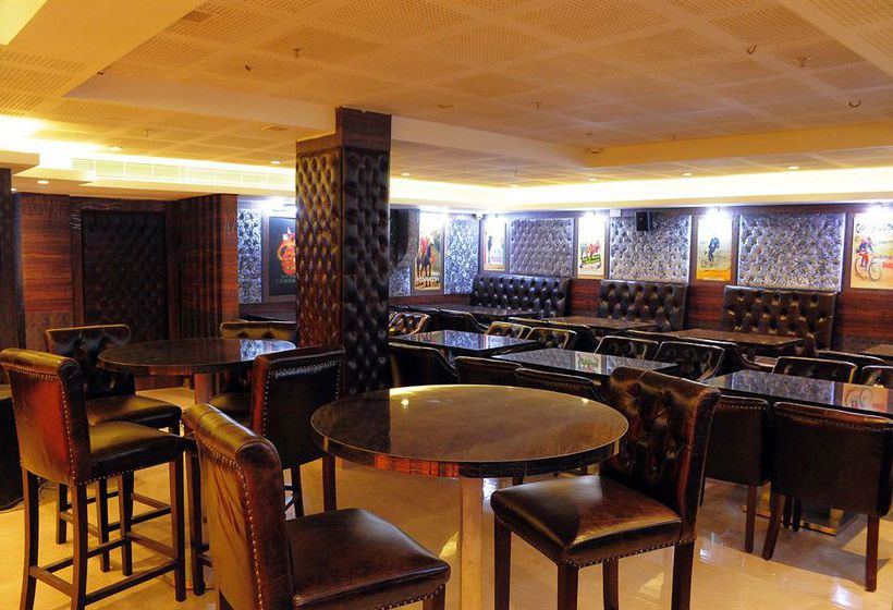 هتل Treebo Trend J S Five Two Boutique