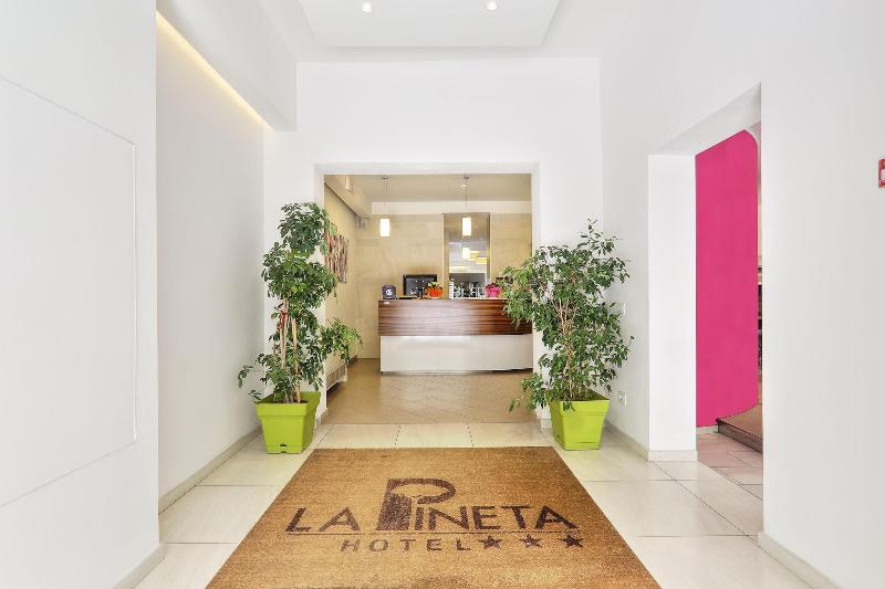 هتل La Pineta