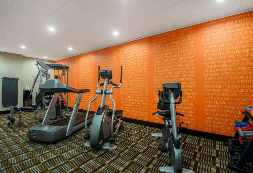 בית מלון כפרי La Quinta Inn & Suites Casino And Bar By Wyndham Glendive