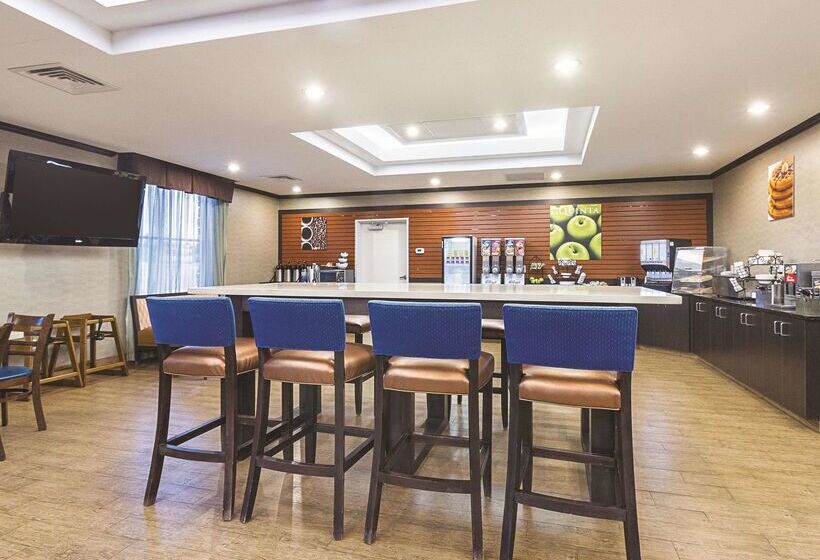 בית מלון כפרי La Quinta Inn & Suites Casino And Bar By Wyndham Glendive