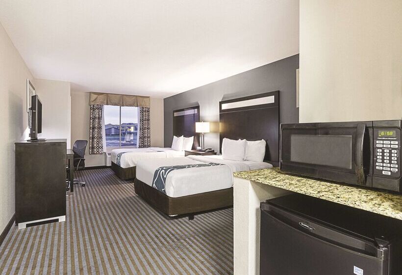 בית מלון כפרי La Quinta Inn & Suites Casino And Bar By Wyndham Glendive