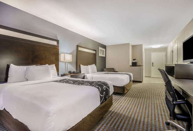 בית מלון כפרי La Quinta Inn & Suites Casino And Bar By Wyndham Glendive