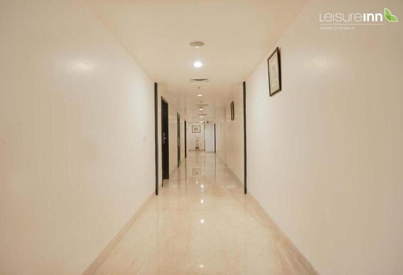 Fotos del hotel Leisure Inn Grand Chanakya:  15
