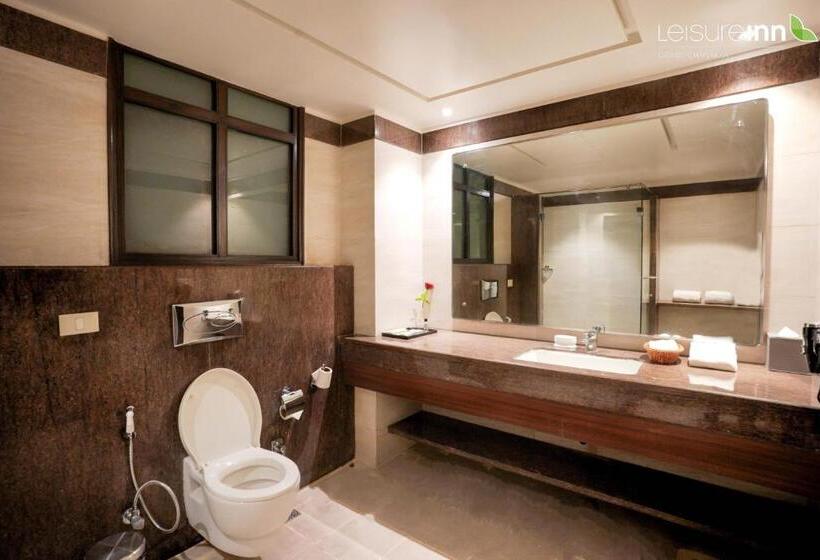 Fotos del hotel Leisure Inn Grand Chanakya:  6