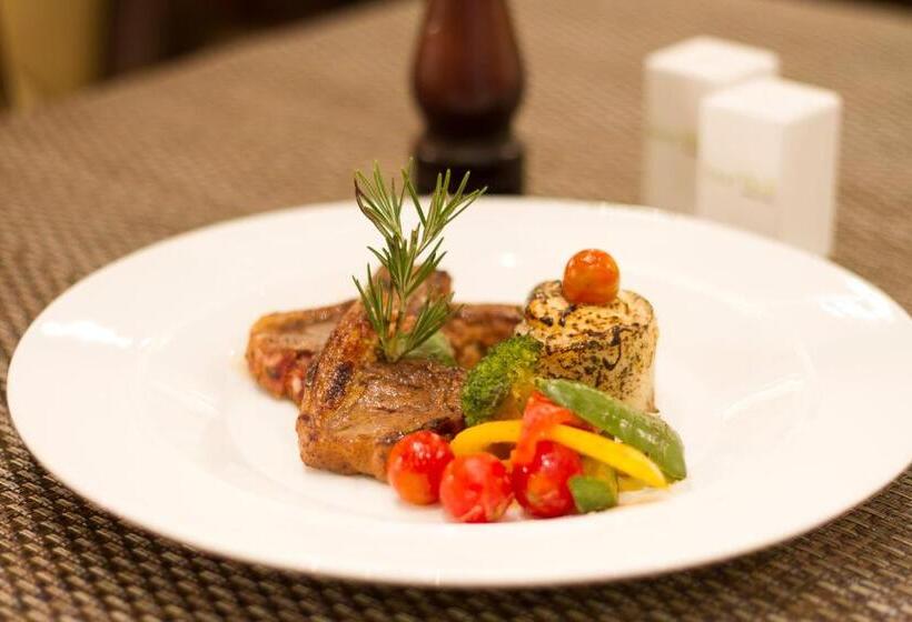 Fotos del hotel Leisure Inn Grand Chanakya:  24