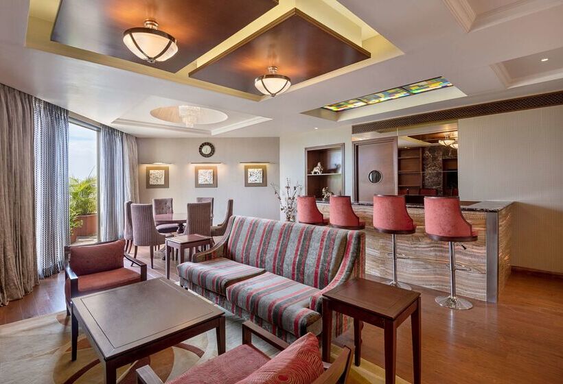 בית מלון כפרי Radisson Salem