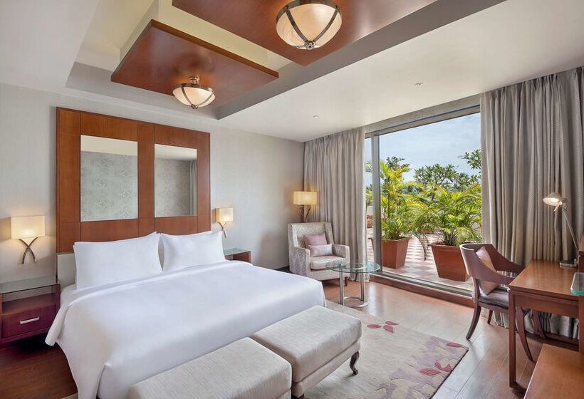 בית מלון כפרי Radisson Salem