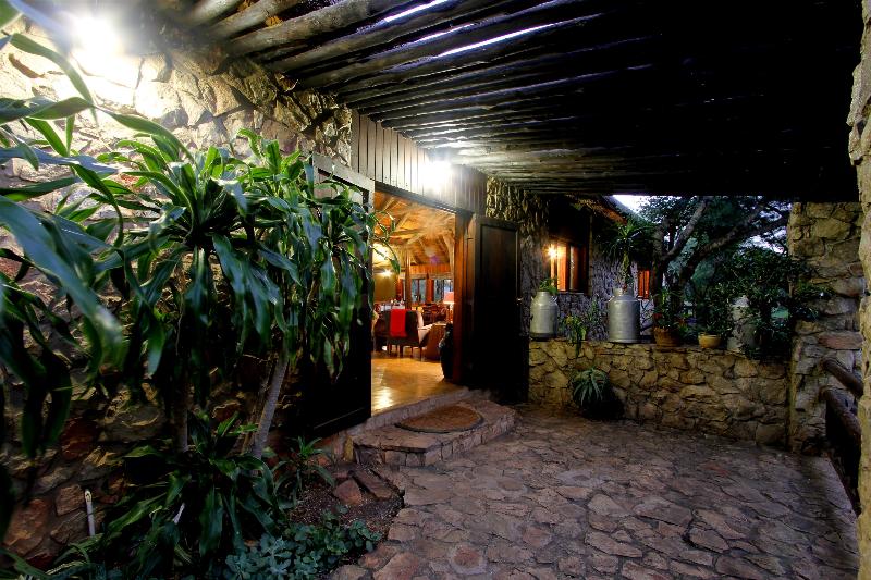 Отель Shayamoya Tiger Fishing And Game Lodge