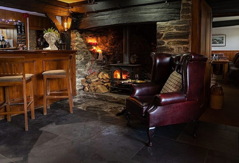 ホテル The Royal Oak Exmoor