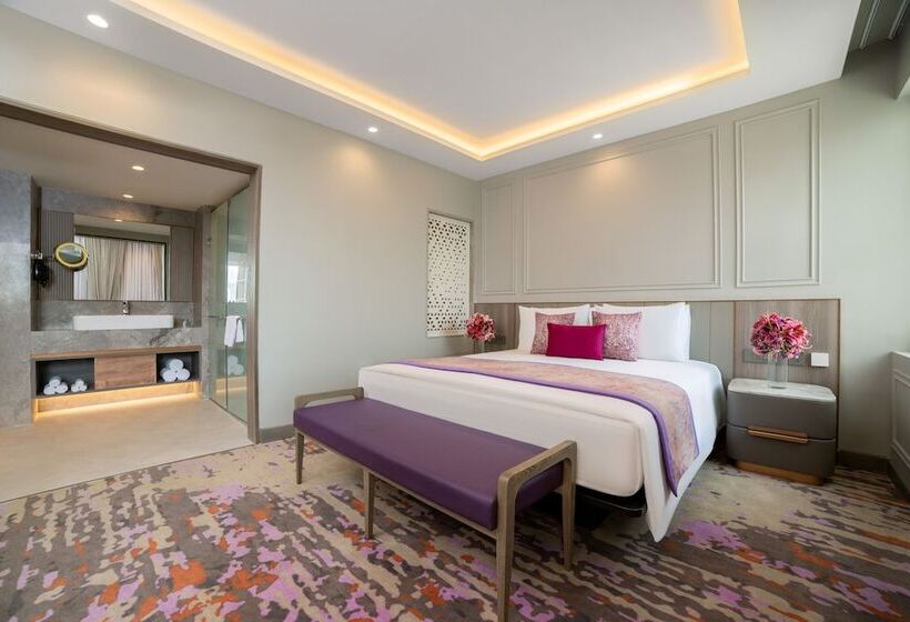 فندق Vivanta Ahmedabad Sg Highway