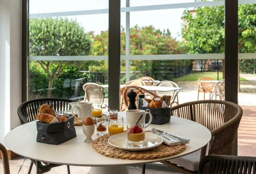 فندق Zenitude Relais & Spa La Valadière