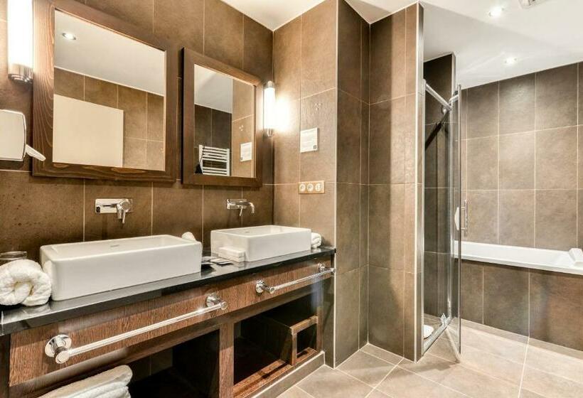Zenitude Hotel La Valadiere, Ascend Hotel Collection