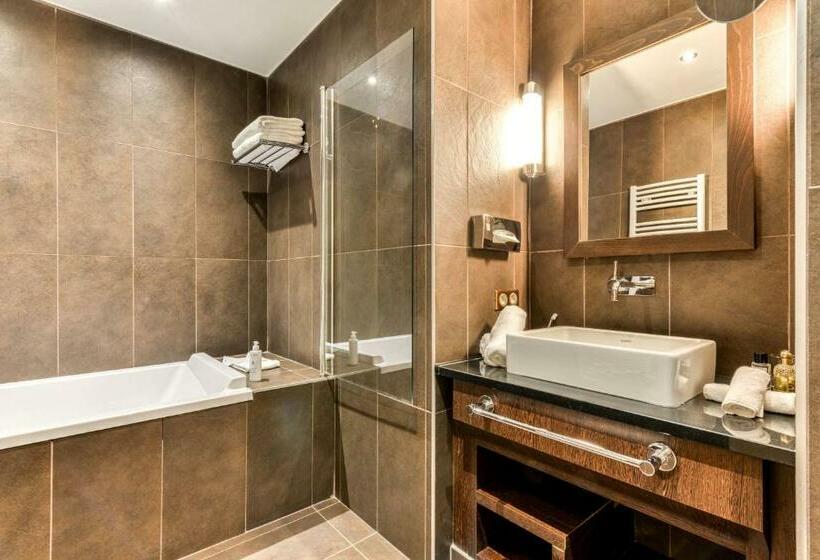 Zenitude Hotel La Valadiere, Ascend Hotel Collection