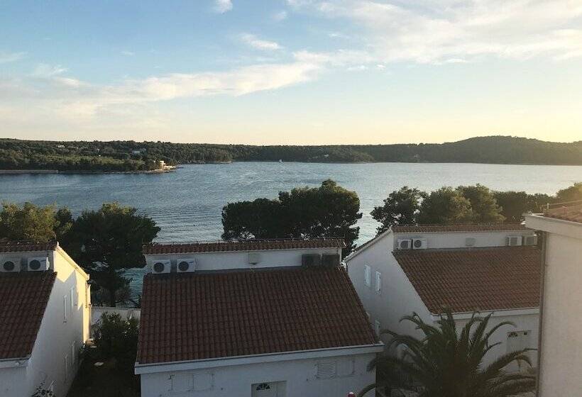 Illyrian Resort