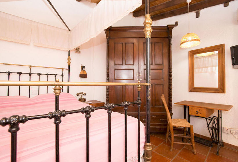 Linos Inn