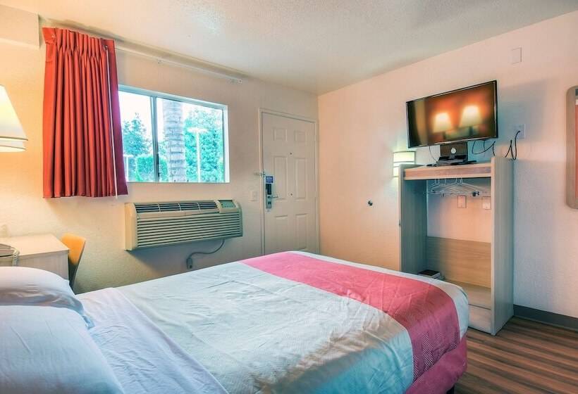 Motel 6 Chino, Ca   Los Angeles Area