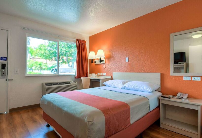 Motel 6 Westminster, Ca   South   Long Beach Area