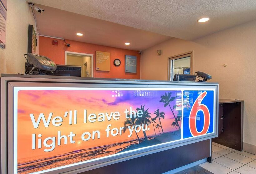 Motel 6 Westminster South   Long Beach