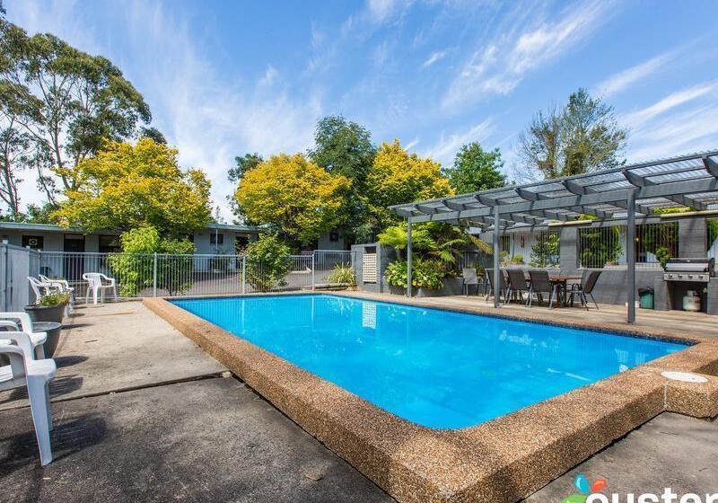 فندق على الطريق Sky Rider Motor Inn