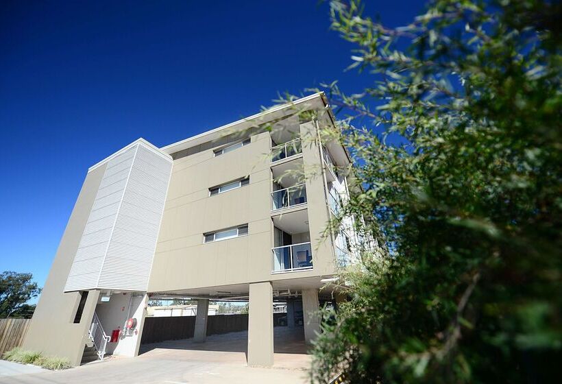 Oaks Moranbah Suites