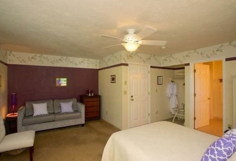 Oval Door Bed And Breakfast