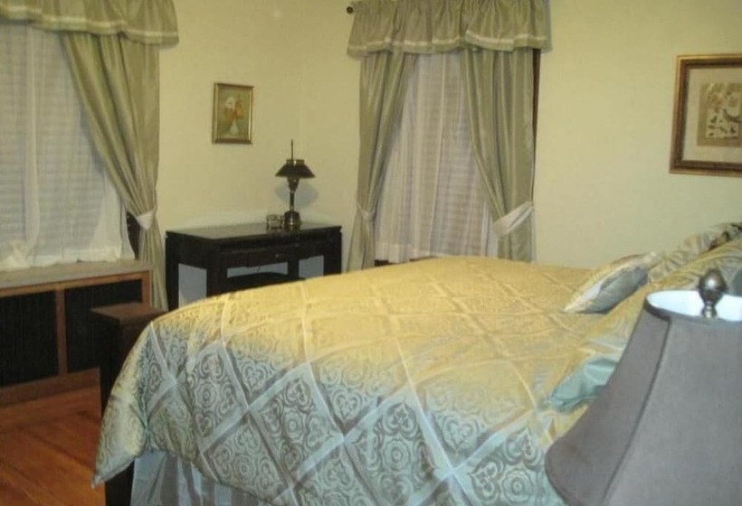 Walton Manor Inn Bed & Breakfast