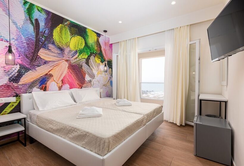 هتل Aqua Luxury Suites By Estia