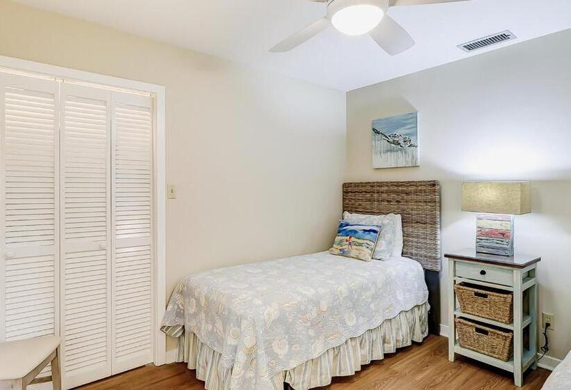 هتل Beach Lagoon Villa 309