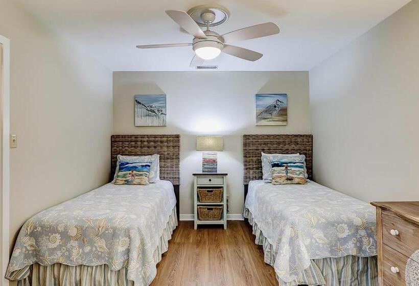 هتل Beach Lagoon Villa 309
