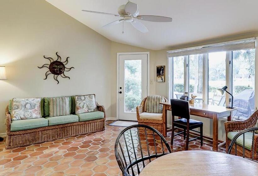 هتل Beach Lagoon Villa 309
