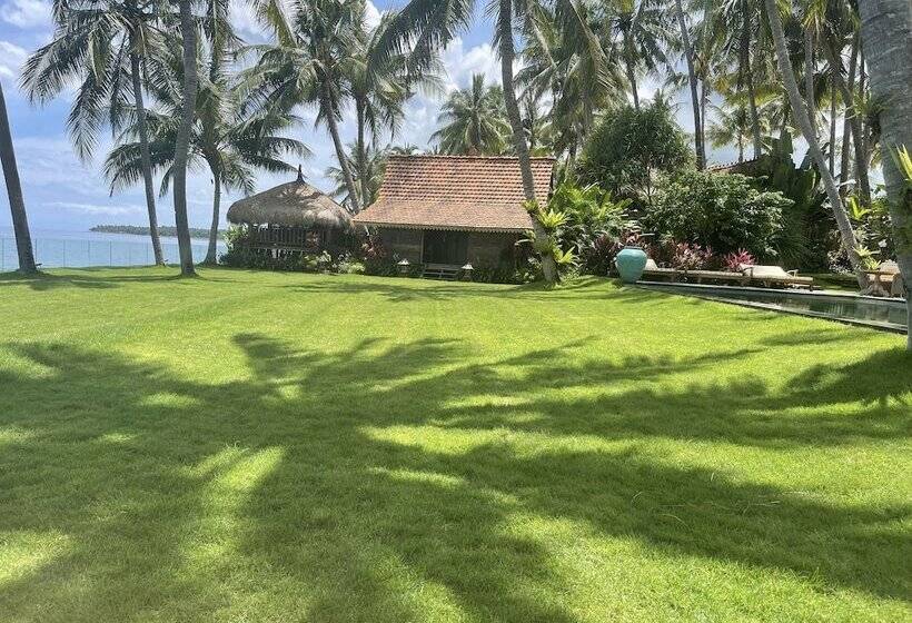 호텔 Louka Beach Bali