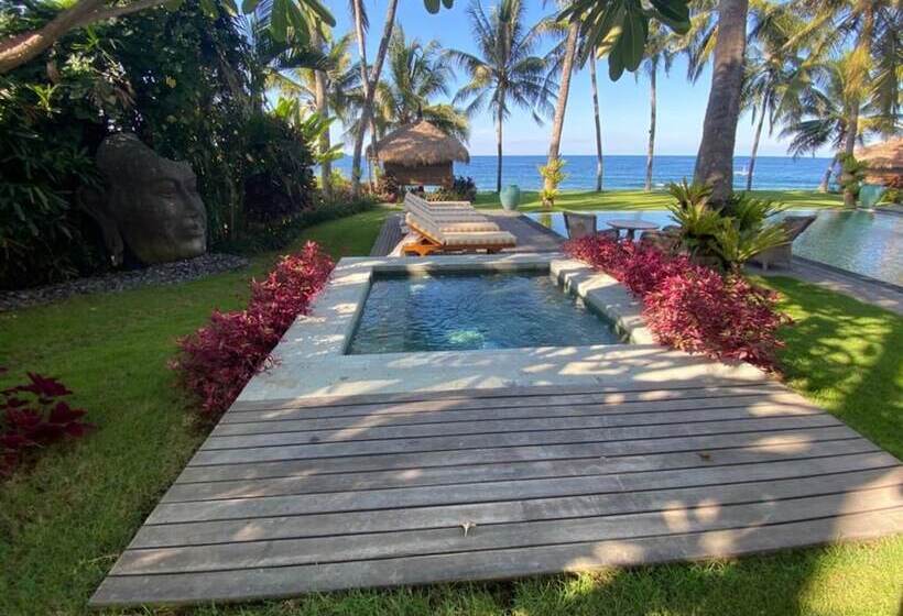 호텔 Louka Beach Bali