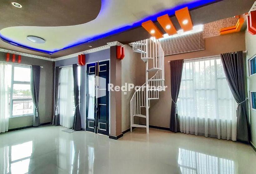 酒店 Mt Syariah Homestay Kerinci Redpartner