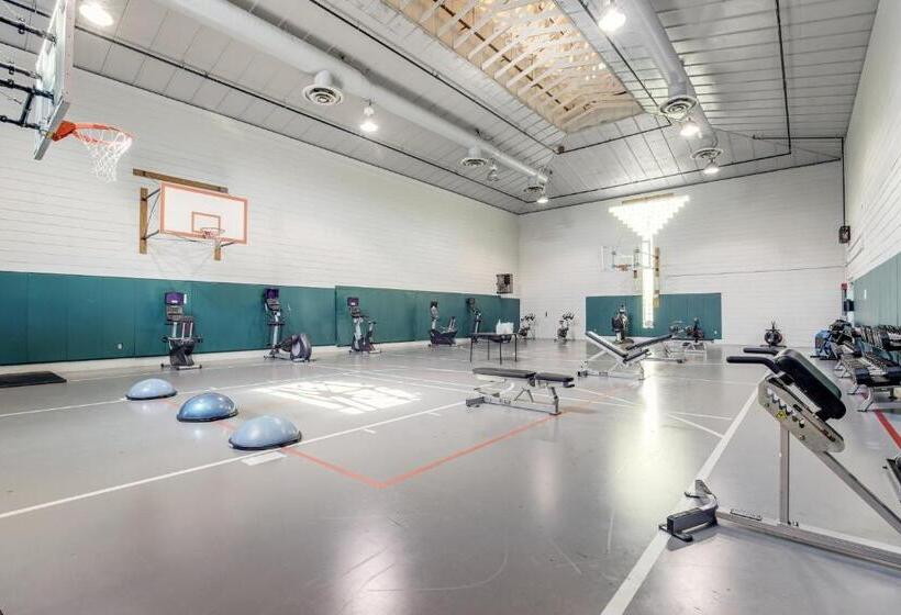 هتل Sea Colony  8901 Timberlake