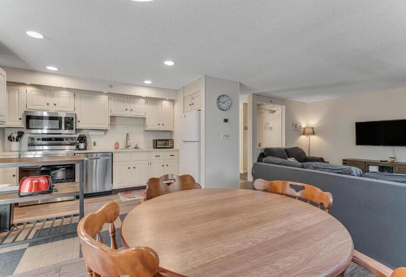 Отель Bromley Mountain Condo