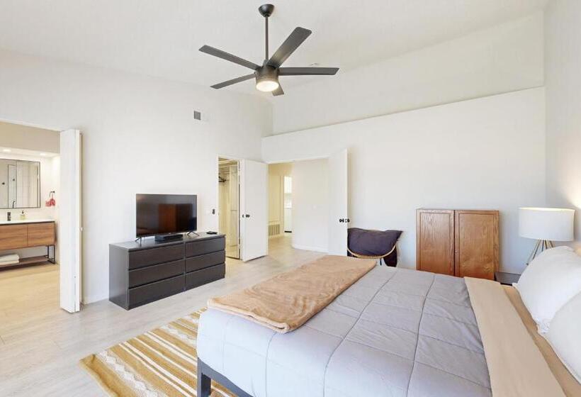 호텔 Desert Falls Retreat Permit# Str2022 0241