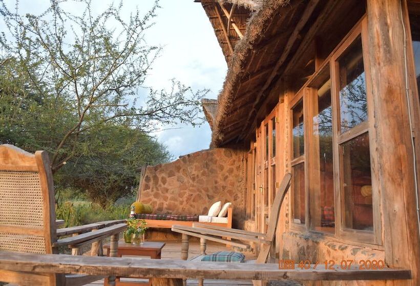 هتل Laikipia Eco Cottages