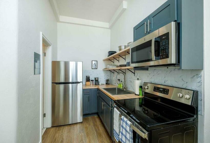 بنسيون Mt Block Unit 17 Madison