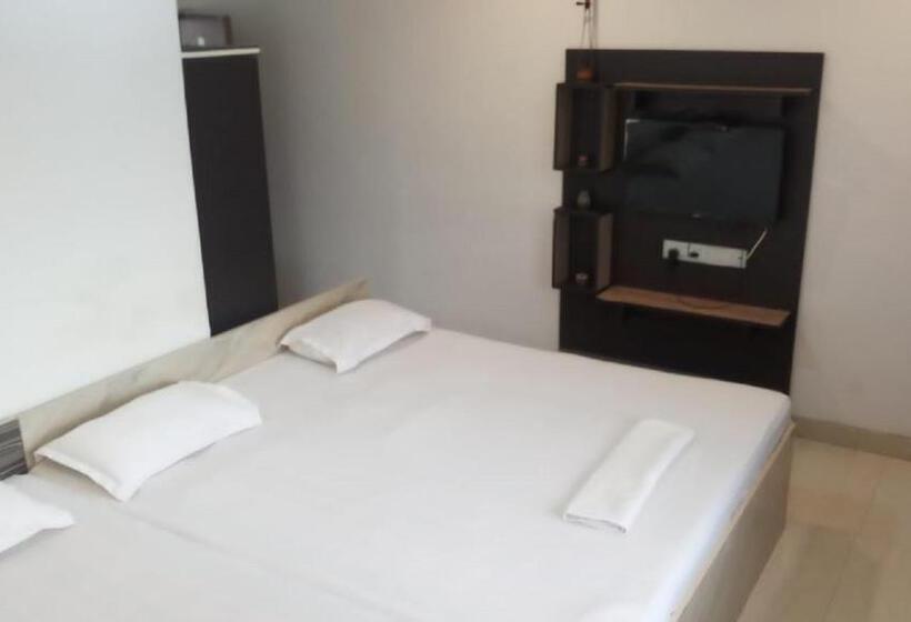 Staymaker Gharana Resort