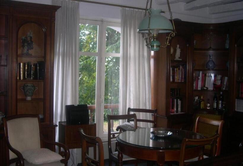 住宿加早餐  Cottage Jupiter 48 Avenue De Pujols Villeneuve Sur Lot