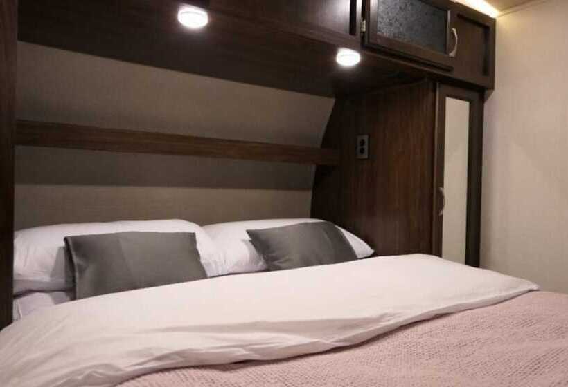 هتل Goesan Camp Club Pension