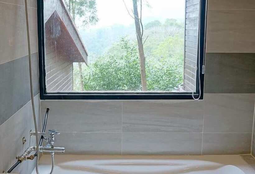 هتل Hillside Plot Inn