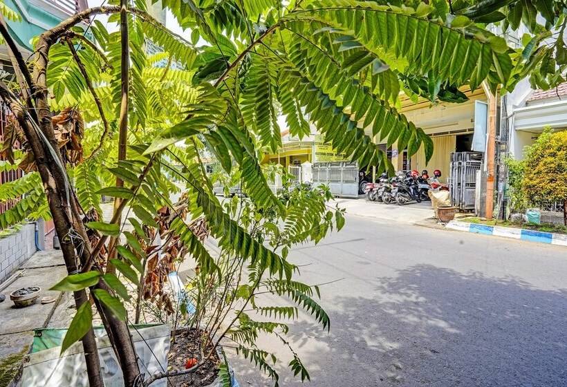 בית מלון כפרי Spot On 91716 Kost Yy Syariah